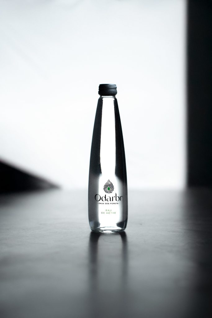 eau de qualité premium puisée au cœur des arbres